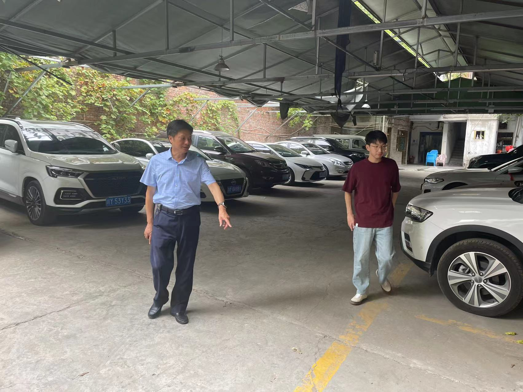 集團(tuán)黨委書記、董事長(zhǎng)許大政深入 “包保”社區(qū)開展創(chuàng)文督導(dǎo)工作